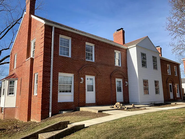 5851 N High St #C — Photo 16