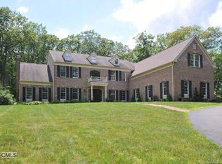 33 Equestrian Rdg, Newtown, CT 06470
