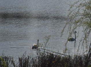 2 Esther Pond Ln, East Lyme, CT 06333