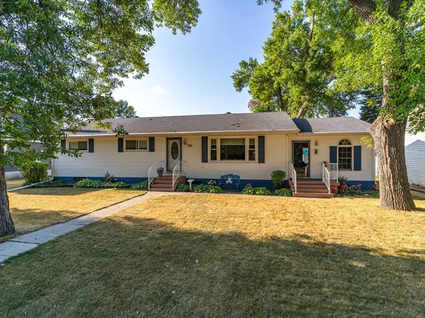 706 Odegard Ave SE, Cooperstown, ND 58425