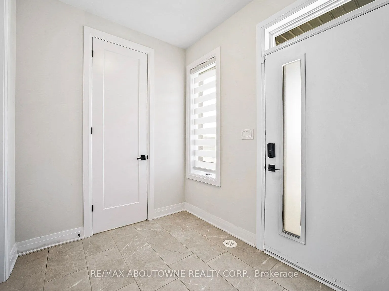 4 bed, $4,100 — Photo 3
