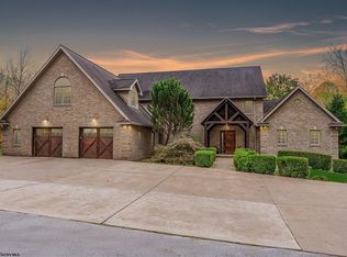 36 W Hills Dr, Fairmont, WV 26554