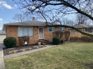 5887 Scarlet Oak Dr, Bedford Heights, OH