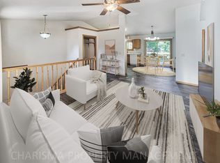 1605 S Sunny View Dr, Sioux Falls, SD 57110