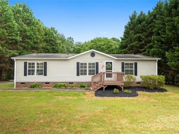 142 Jordan Crest Ln, Stony Point, NC 28678
