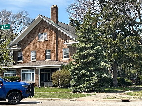 3rd image of 1285 Ransom St