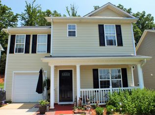 9516 Dewey Dr, Charlotte, NC 28214