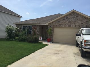 9933 Henna Ln, Fort Worth, TX 76108