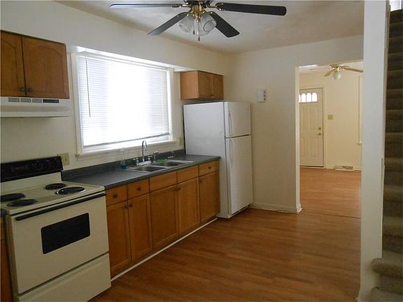 2nd image of 120 Ayers Ave