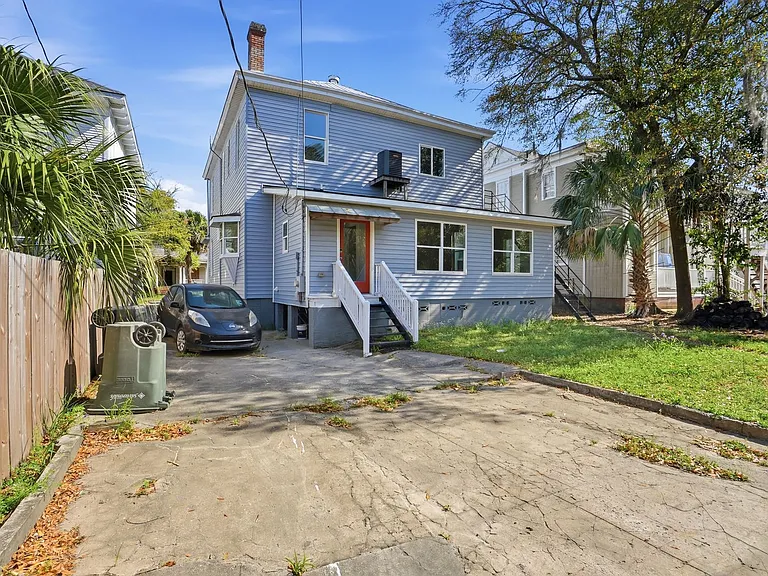809 E Henry St — Photo 39