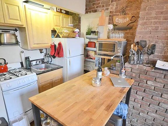 4th image of 67 W 73rd St APT 3D