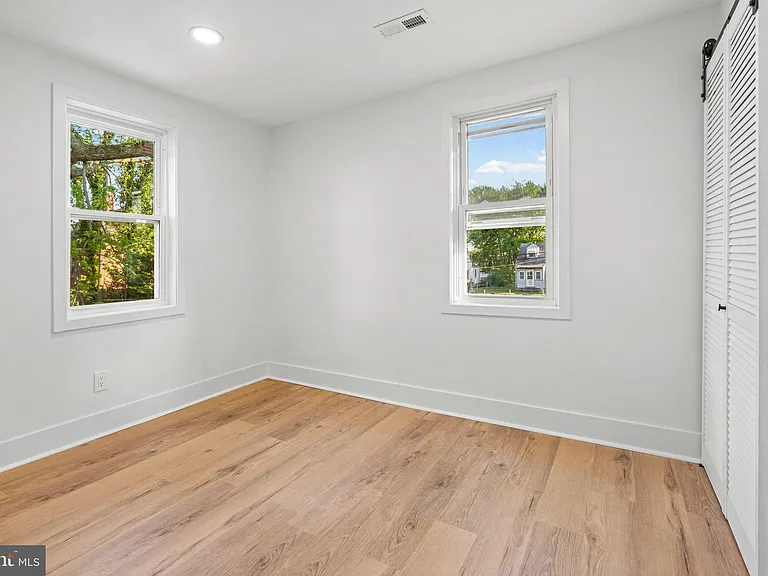 1019 President St — Photo 16