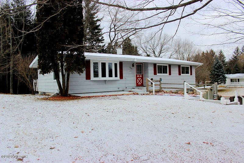 1st image of 466 Greenbriar Pl