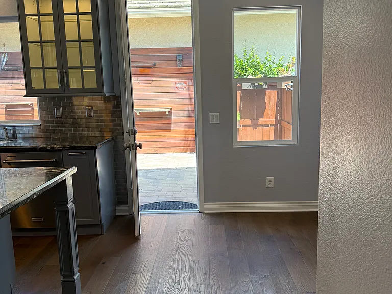 7354 Escallonia Ct — Photo 10