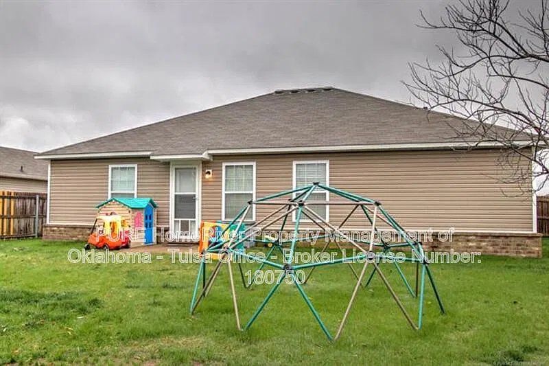 25443 E 92nd Ter S