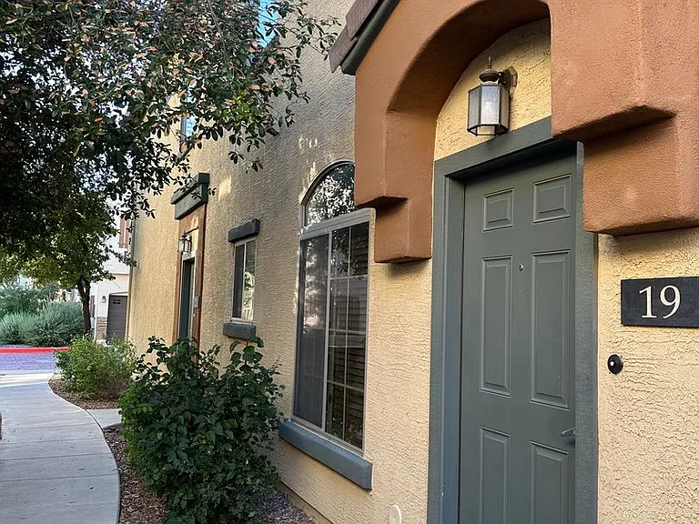 2727 N Price Rd #19 — Photo 4
