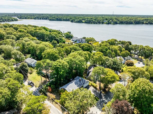4 Ebb Road, Yarmouth Port, MA 02675