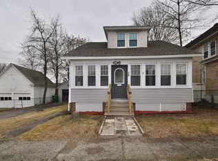 39 Algonquin St, Chicopee, MA 01013