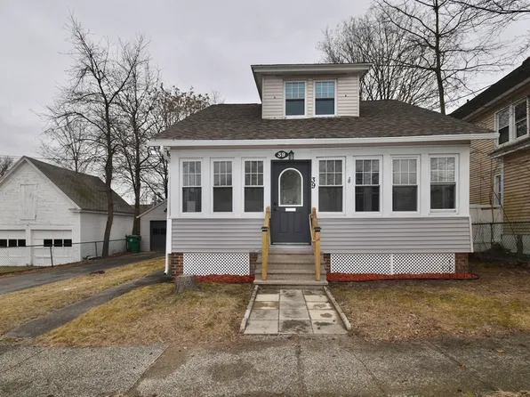 39 Algonquin St, Chicopee, MA 01013