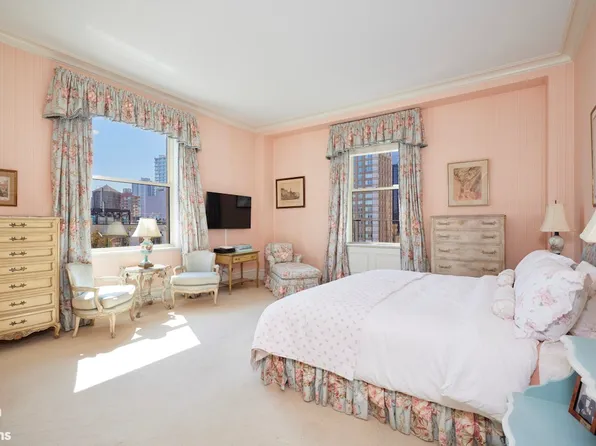 550 Park Avenue image 6 of 9