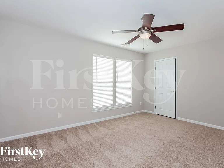 15507 Troubadour Ln — Photo 10