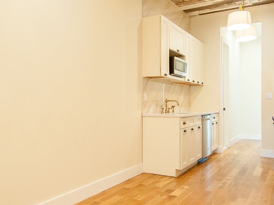 1st image of 1426 Dekalb Ave #2A