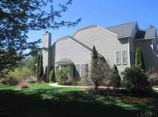 11 Donegal Way, Saratoga Springs, NY 12866