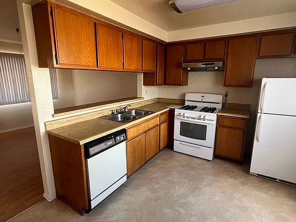 4th image of 11440 Birch Ave APT 3