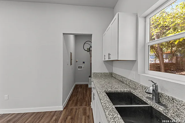 117 Magendie St — Photo 11