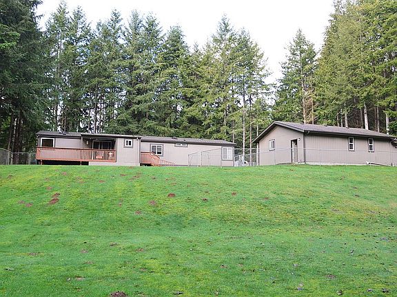 2nd image of 26152 Calvary Ln NE