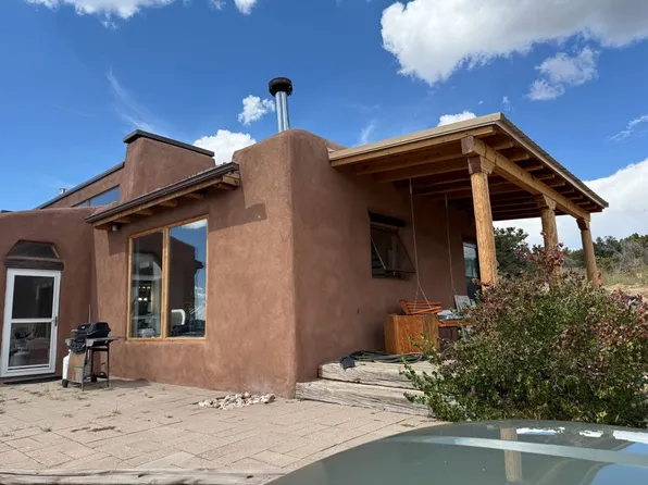 98 Woods Loop, Santa Fe, NM 87505