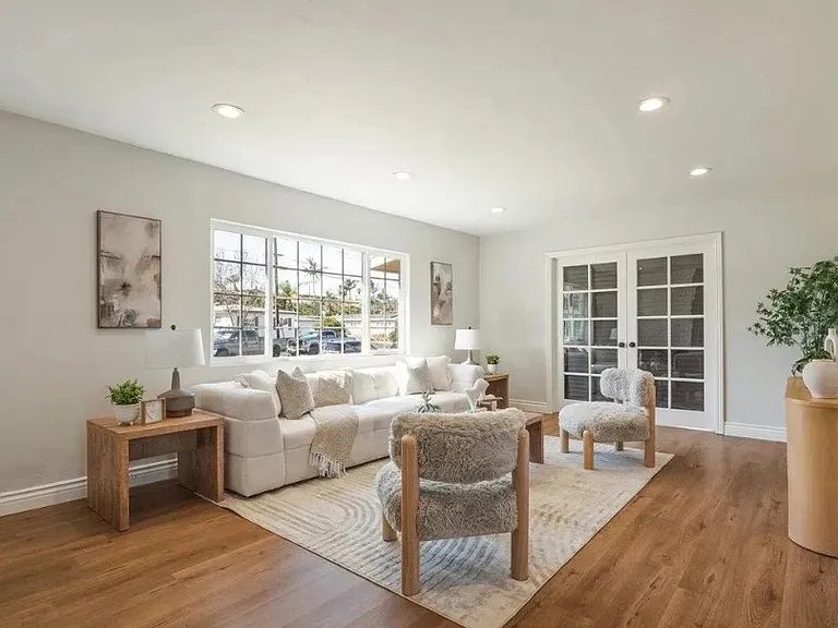 2705 Kobe Dr — Photo 2