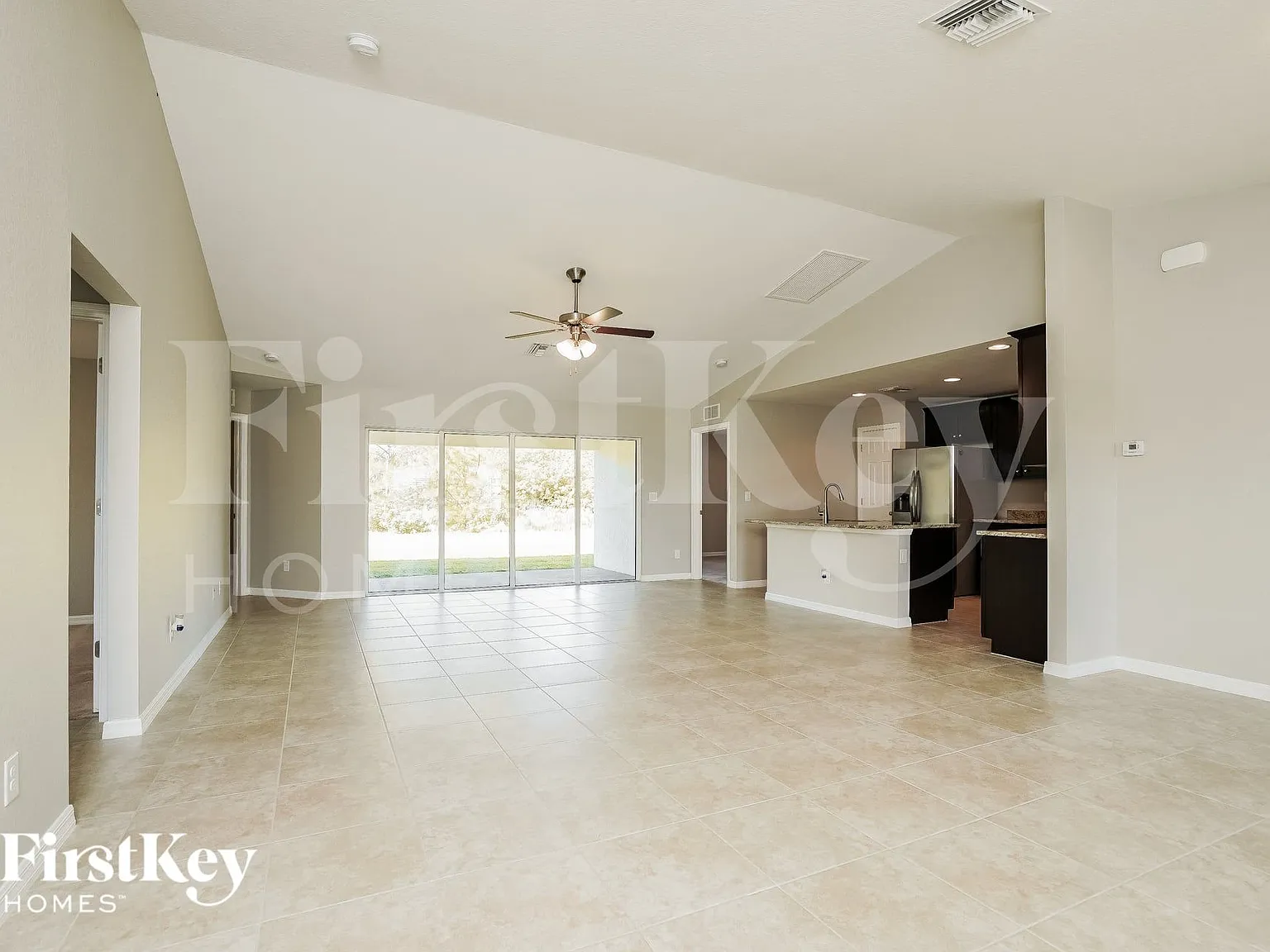 4 bed, 2.0 bath, 1829 sqft, $2,470 — Photo 2