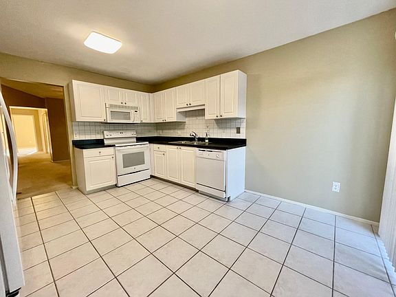 4th image of 29611 Sierra Pointe Cir