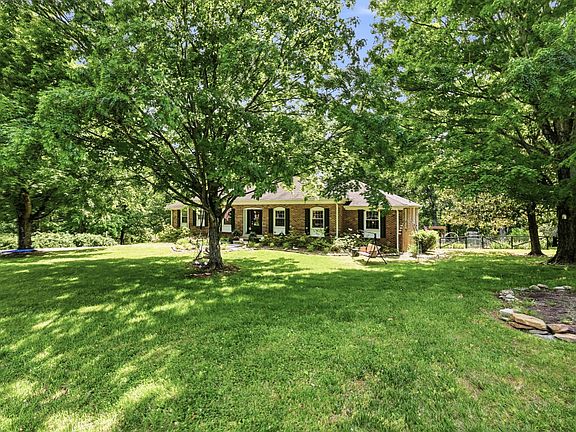4th image of 2824 Scenic Dr
