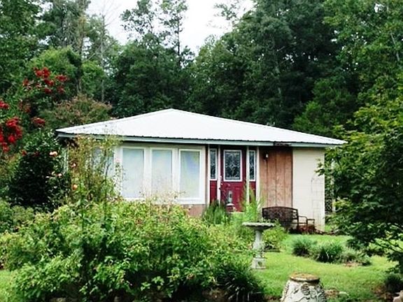 3rd image of 1500 Valley Dr