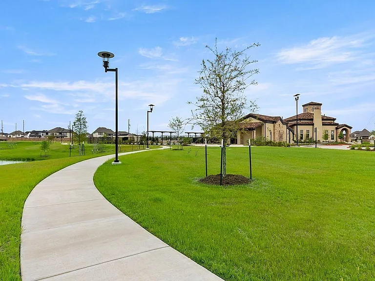 13806 Friarstone Pointe Dr — Photo 49