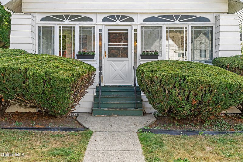 5th image of 11 Fleetwood Avenue