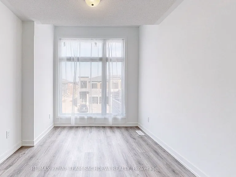 73 Pine Gate Pl — Photo 29