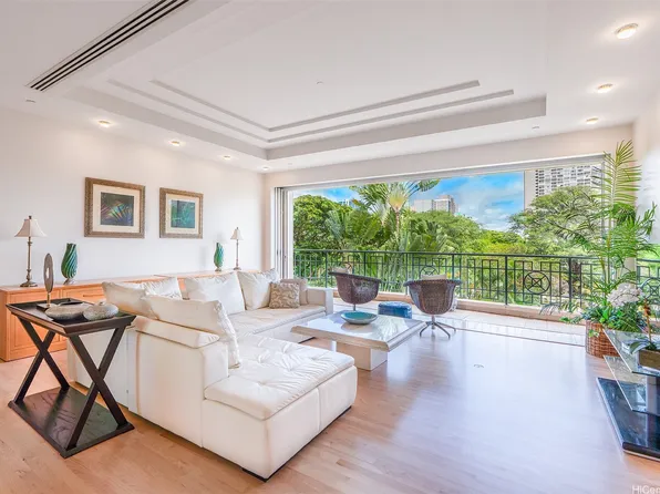 1740 S Beretania St APT 30, Honolulu, HI 96826