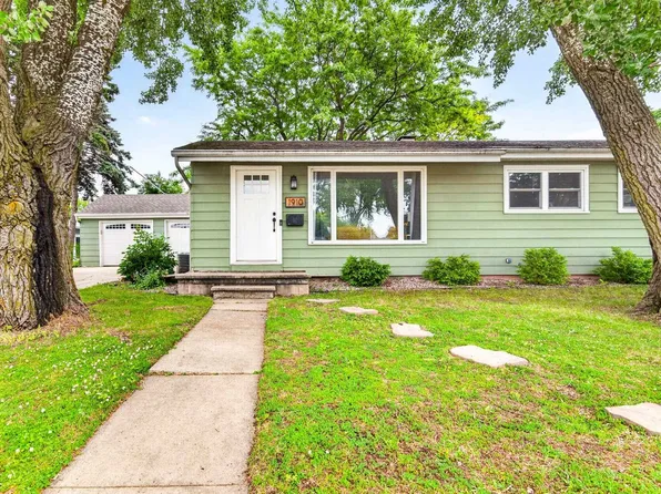 1910 Georgia St, Oshkosh, WI 54902