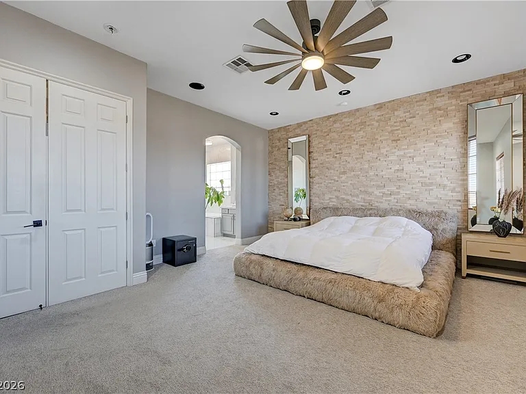 9738 Bear Trap Ct — Photo 29