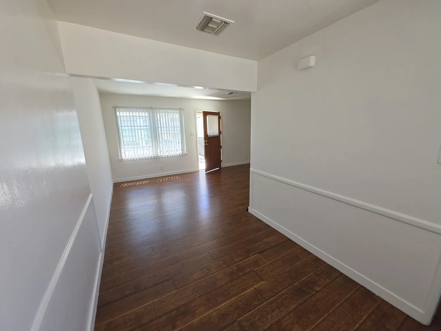 2 bed, 735 sqft, $2,595 — Photo 4