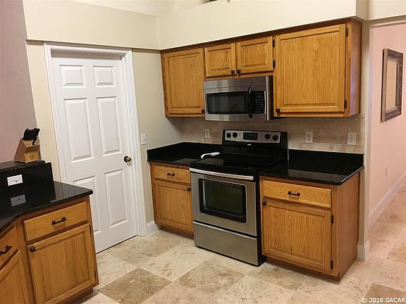 5th image of 4111 NW 64th Pl