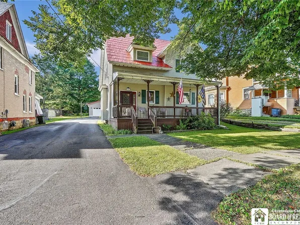 79 Pine St, Wellsville, NY 14895