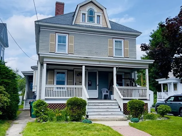 19 Bertram St, Lowell, MA 01851