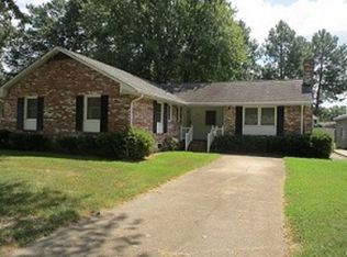 206 Albany Dr, Hampton, VA 23666