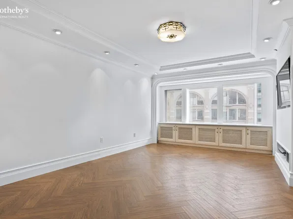 160 E 23rd St APT 3A, New York, NY 10010