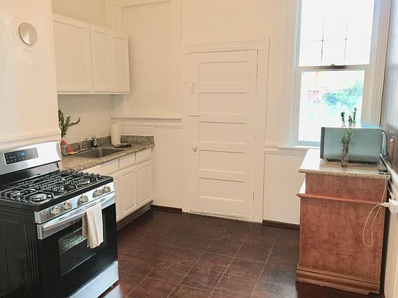 4th image of 3226 18th St