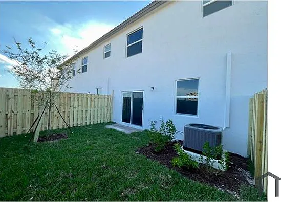 2667 SE 28th Dr — Photo 4